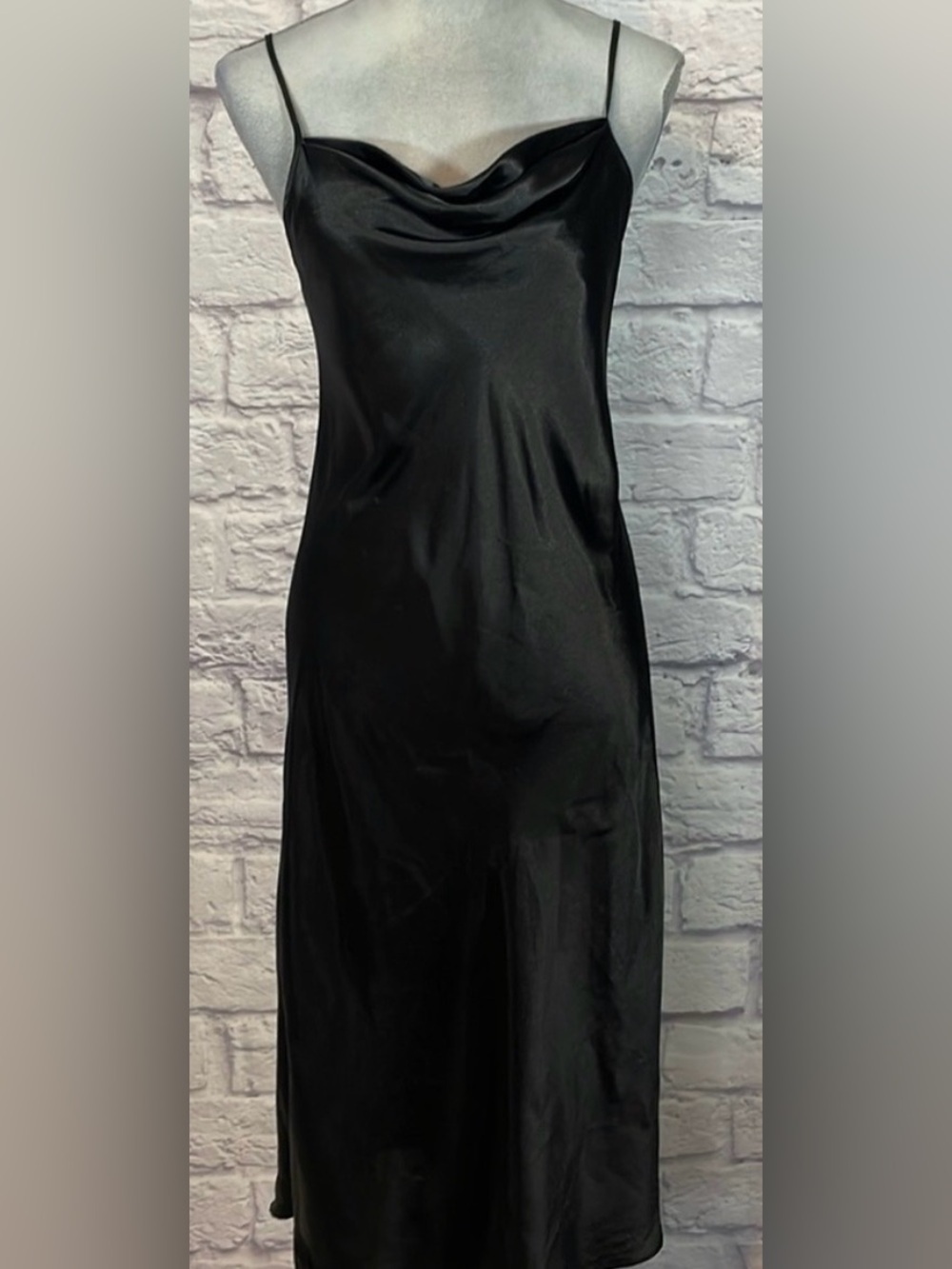 Gilligan & O'Malley Black Satin Cowl Neck Slip Dress Size Large 90s Y2K Caroline
